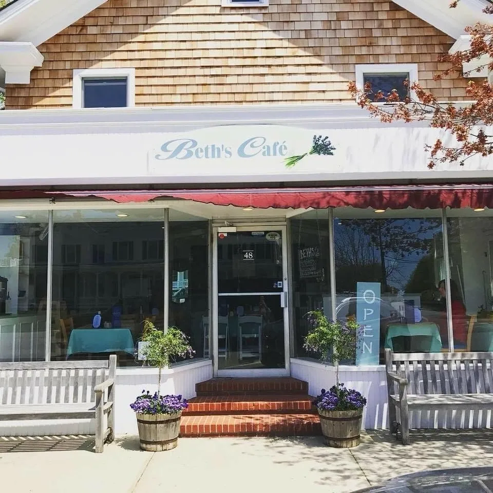 Beth’s Cafe